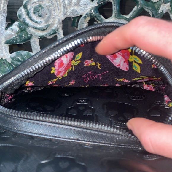 Betsey Johnson skull backpack - Picture 6 of 7